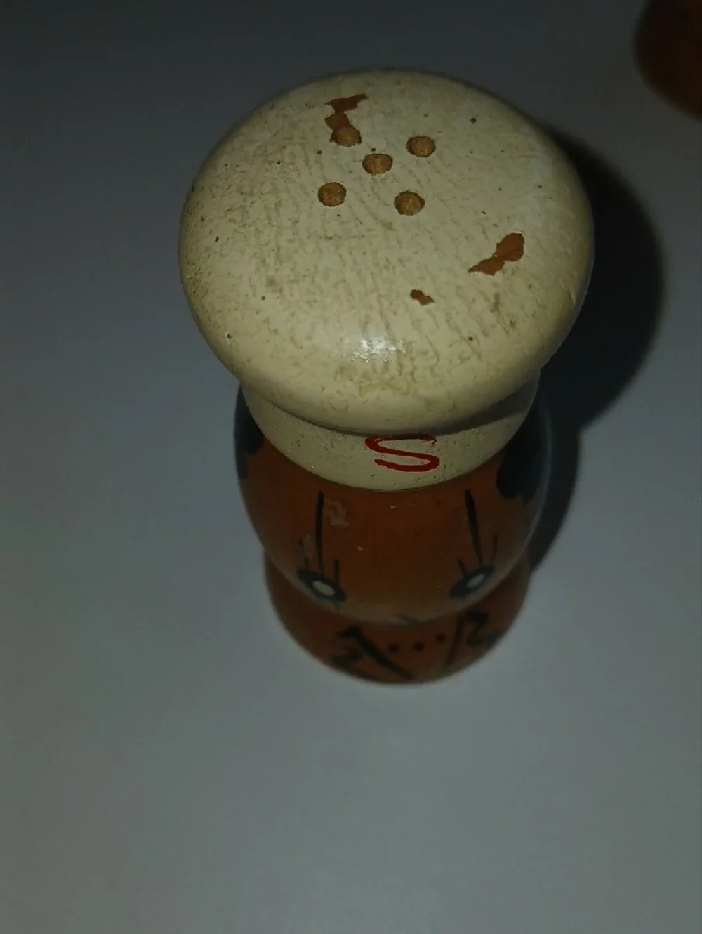 Vintage Wooden Man And Woman White Red Chef Hats Salt & Pepper Shakers